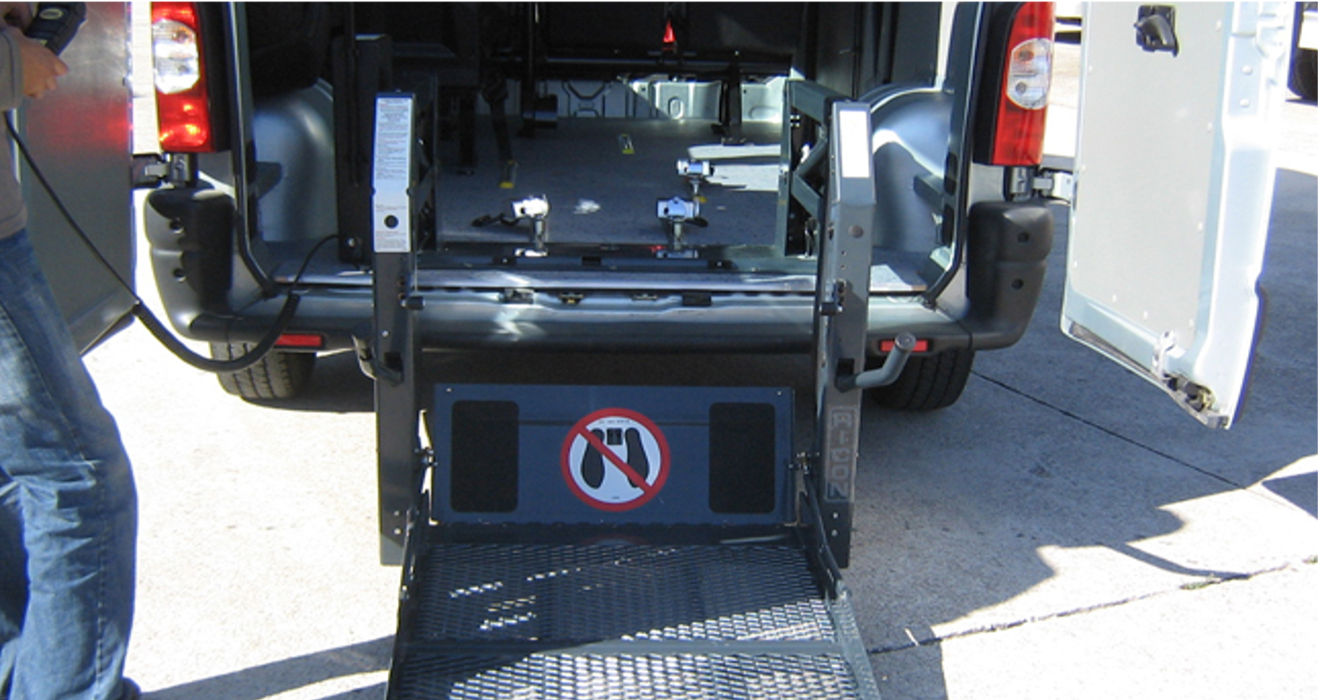 GALLU-CARROZZERIA-ALLESTIMENTI-PEDANE-SEDILI-COMANDI-INTERVENTI-MEZZI-AUTO-DIVERSAMENTE-ABILI-PRATO-SARDO-LOTTO-226-NUORO.jpg